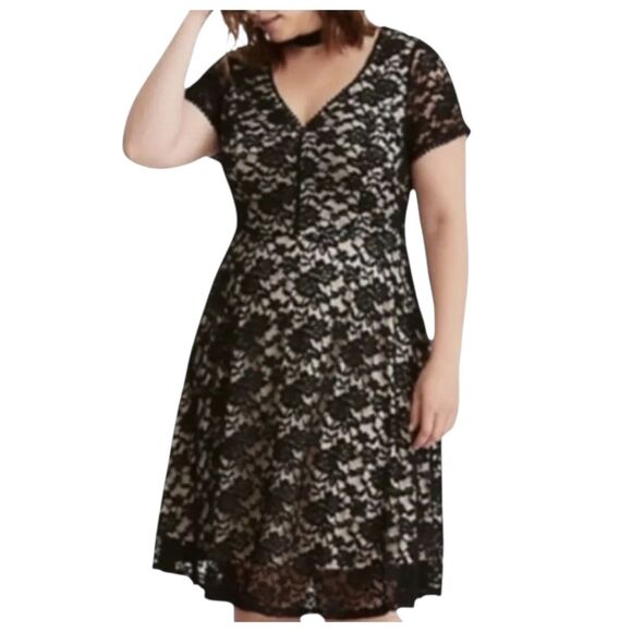 Torrid Black Nude Lace Skater V-Neck Dress Short Sleeve Size 3 3x - Picture 1 of 8